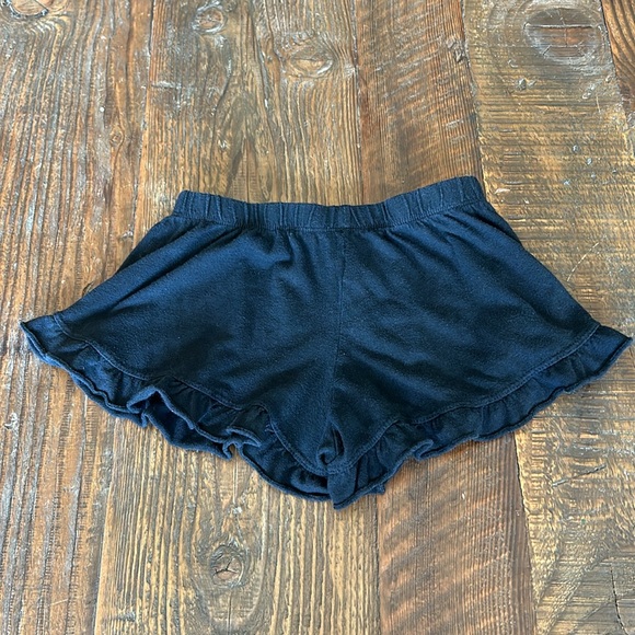 Black Ruffle Style Shorts Girl’s Large - Picture 2 of 2